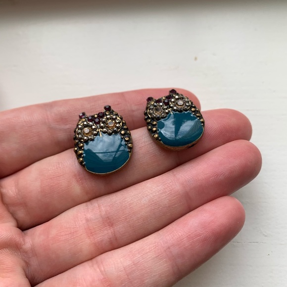 Cute brass & turquoise enamel owl earrings - Picture 4 of 7